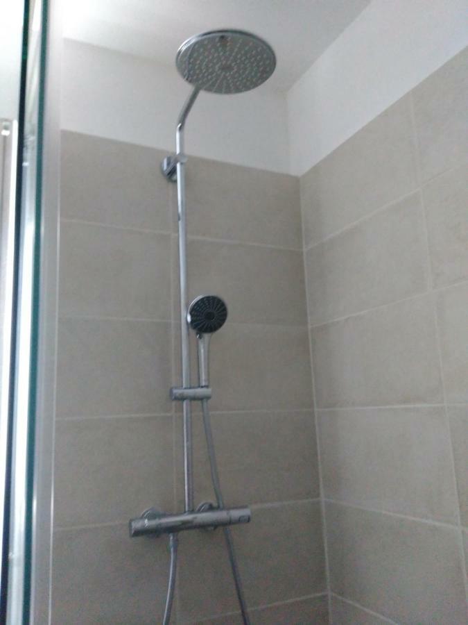 Bel Et Spacieux Appartement De 84 M² Avec Parking Tres Proche Du Metro Garibaldi Lyon Buitenkant foto